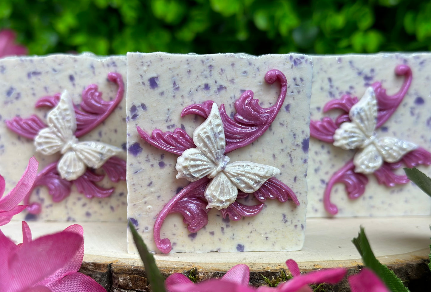 The Arabesque Butterfly (Garden Party Collection, limited)(Garden Party Collection)