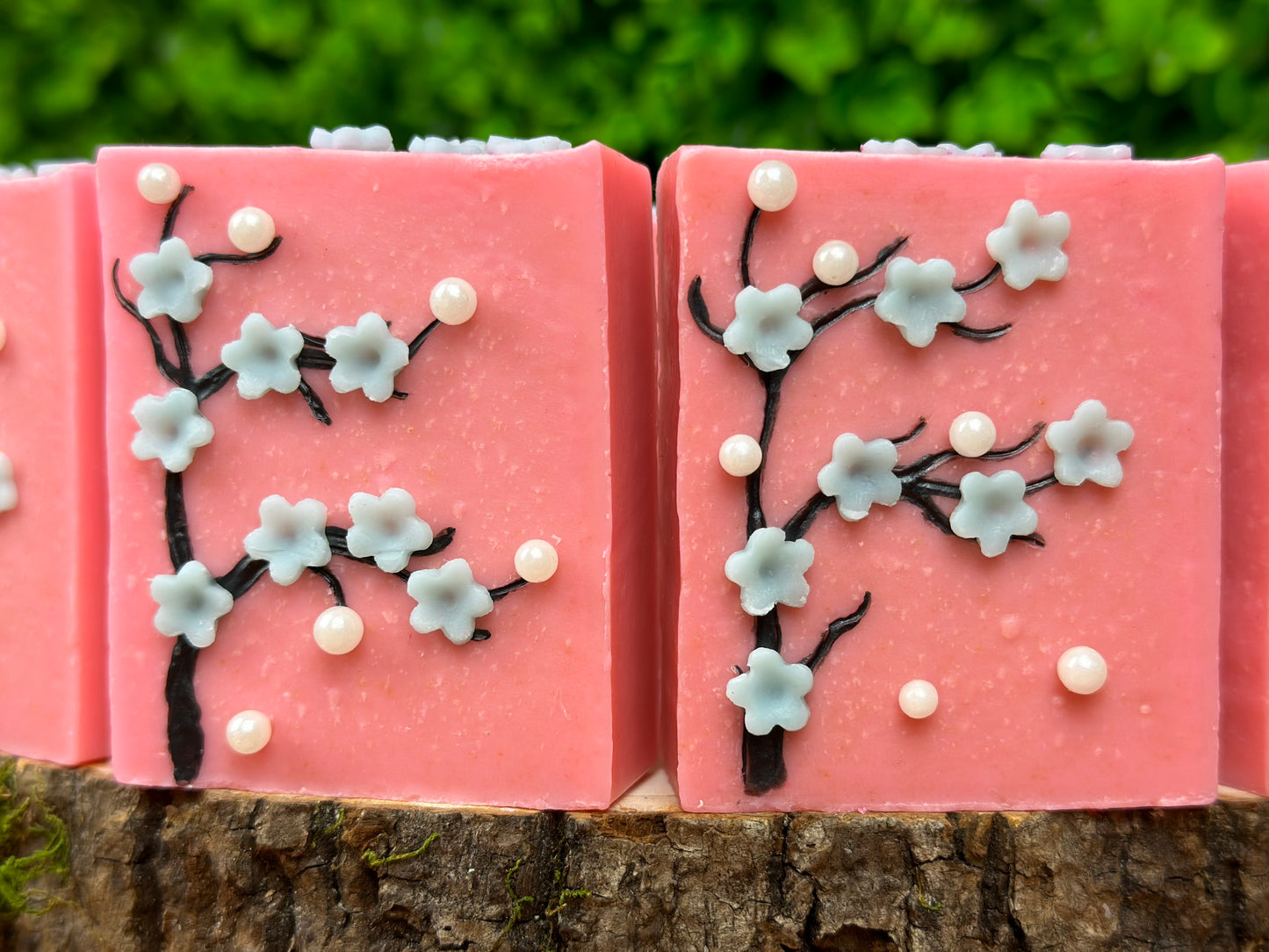 Sold out ~ Gallery Blooming Tree (Garden Party Collection, glow in the dark)