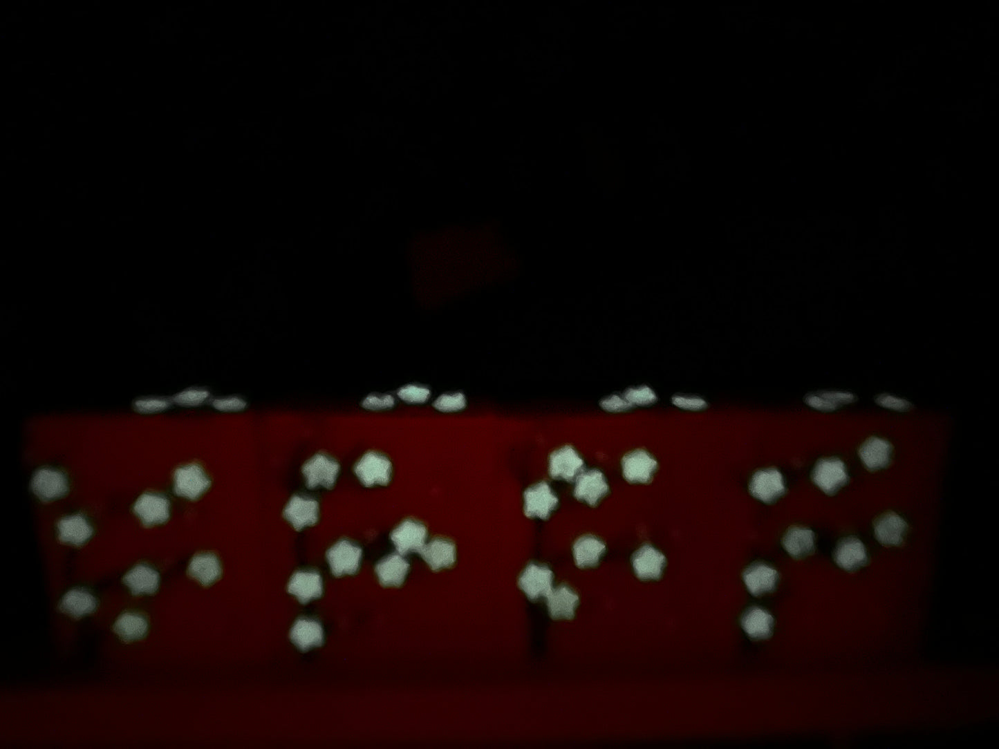 Sold out ~ Gallery Blooming Tree (Garden Party Collection, glow in the dark)